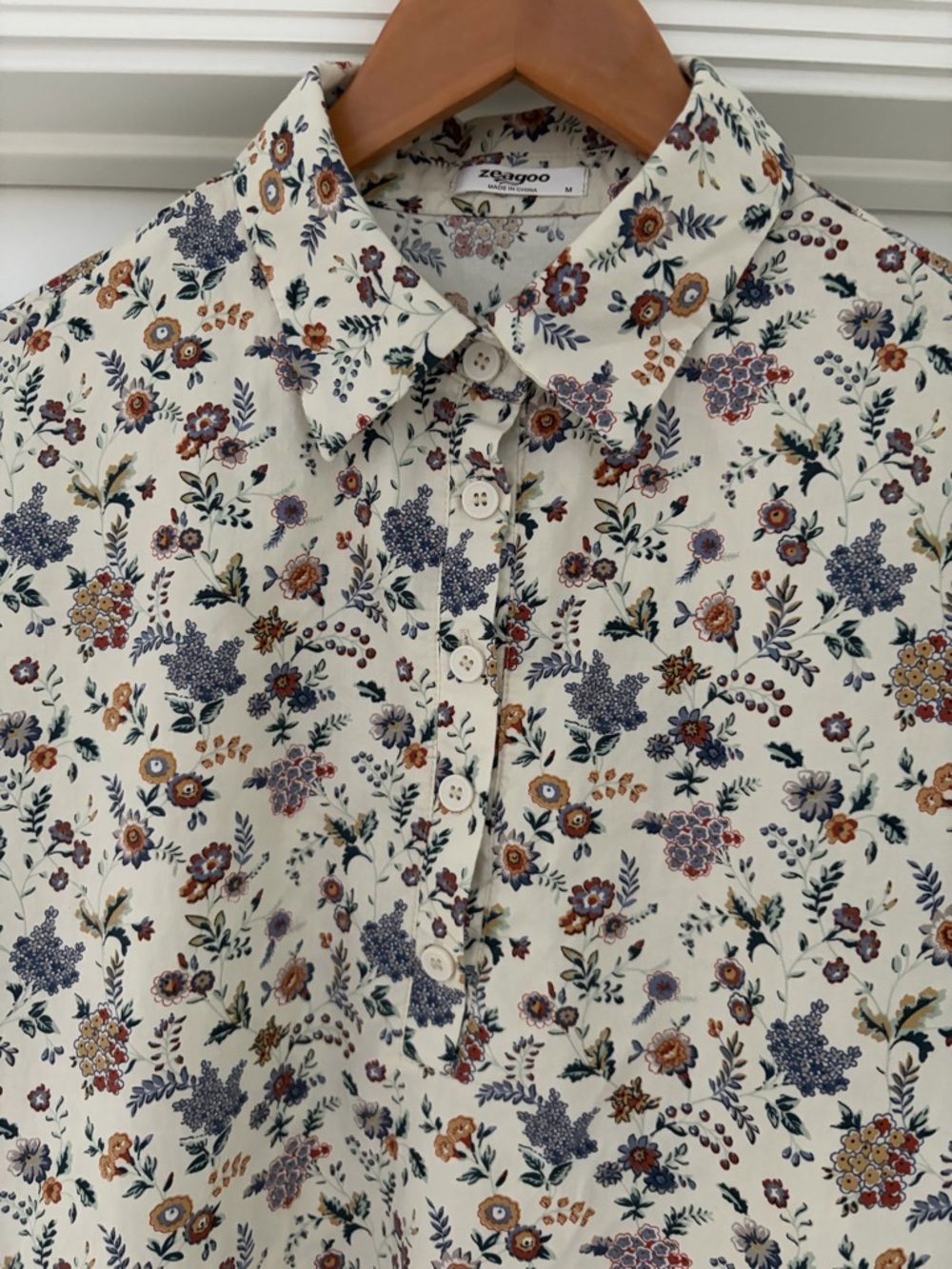 zeagoo Cream Floral Short-Sleeve Button-Down Shirt Dress - Picture 2 of 8